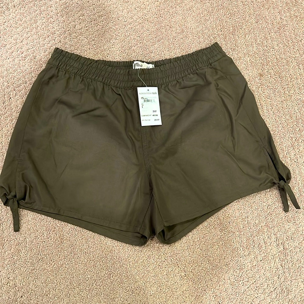NWT Madewell olive green ladies shorts